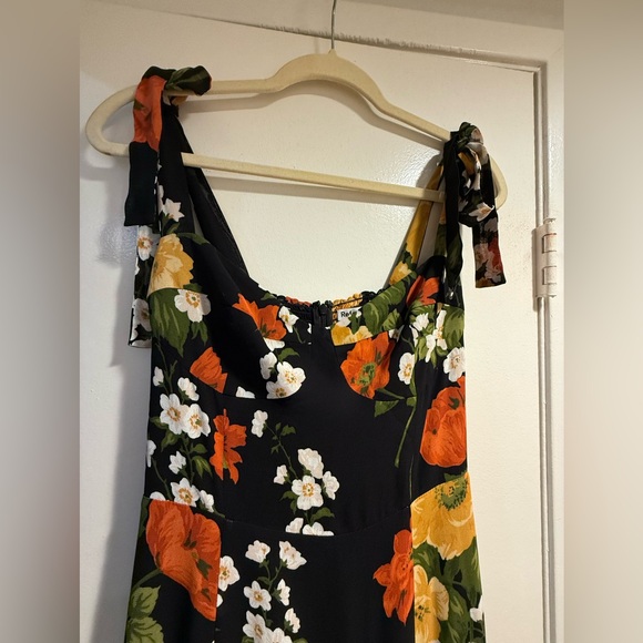 Reformation Nadira Floral Print Georgette Midi
Dress in Luisa - Picture 9 of 11